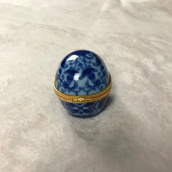 Designed By Shibata Japan Porcelain Hand Painted Egg Shaped Hinged Trinket Box - Picture 5 of 13